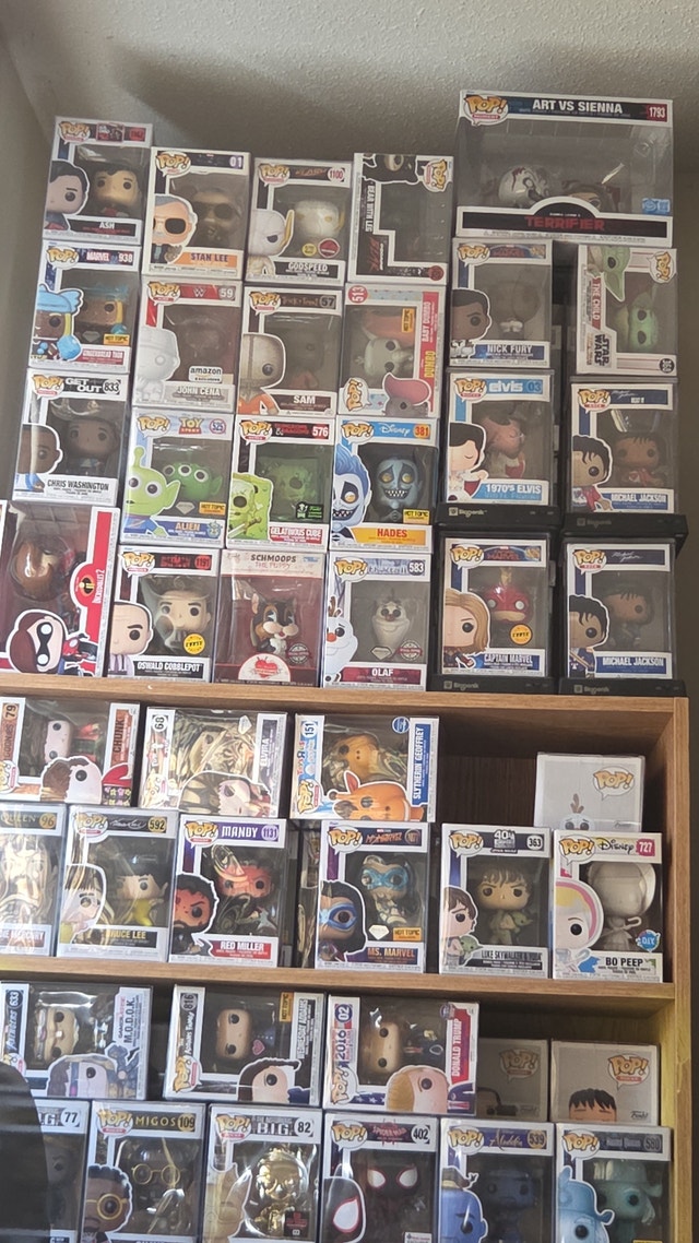 Funko pop lot DM TO OFFER