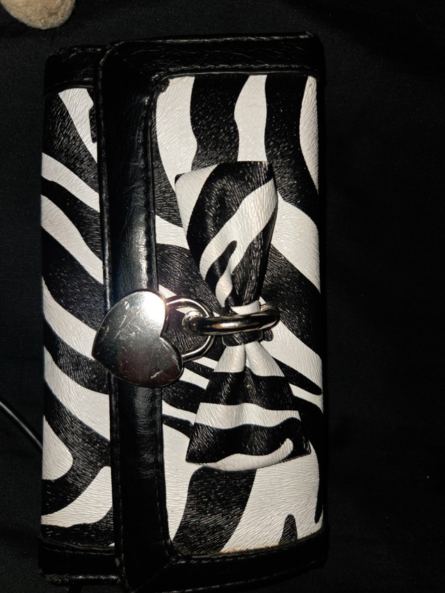 Y2k Zebra heart wallet