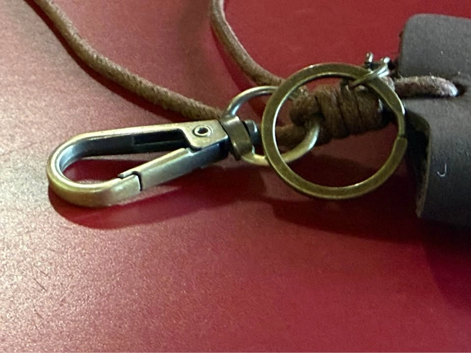 Handcrafted Rustic Leather Key/Card Pouch with Lanyard - photo 4