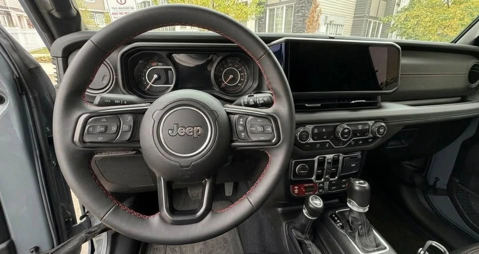 2024 Jeep Wrangler - photo 4