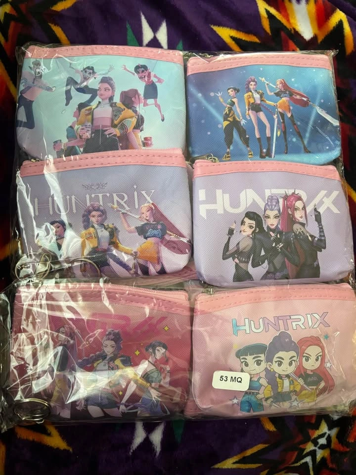 Hello Kitty and K-pop Character Coin Purses - photo 3