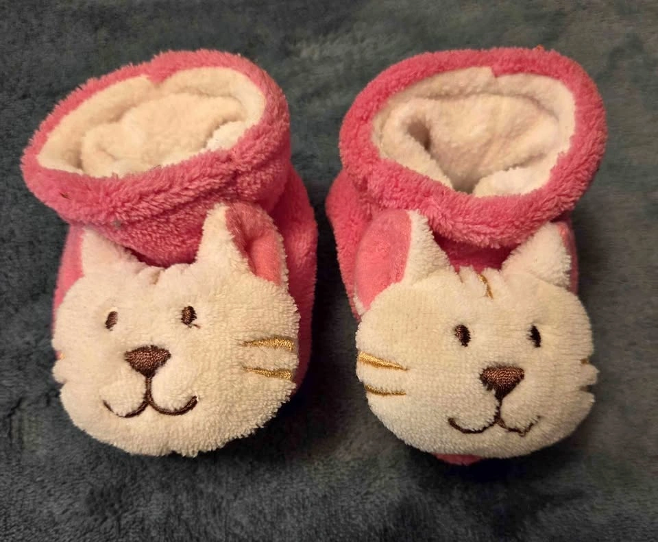 Baby girl slippers