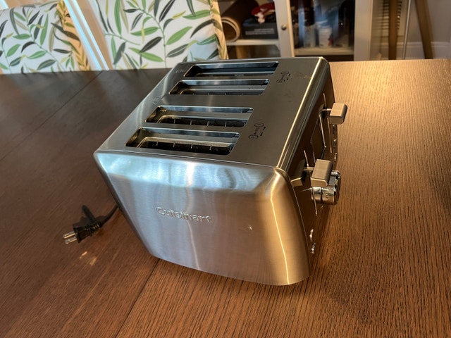 Premium Breakfast Trio: Cuisinart Toaster, Salton Kettle, Bialet - photo 3