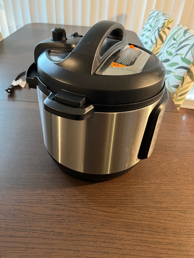 Instant Pot Duo Plus (9-in-1 Multi-Cooker) - Like New! - photo 2