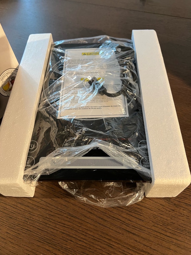 BRAND NEW: Heritage 1800W Portable Induction Cooktop - photo 2