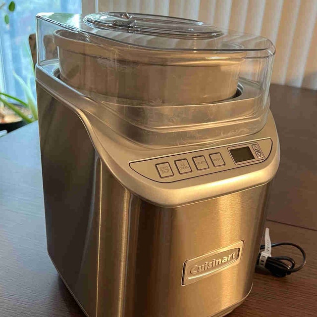 Cuisinart Ice Cream/Gelato Maker (Stainless Steel)-Like New!