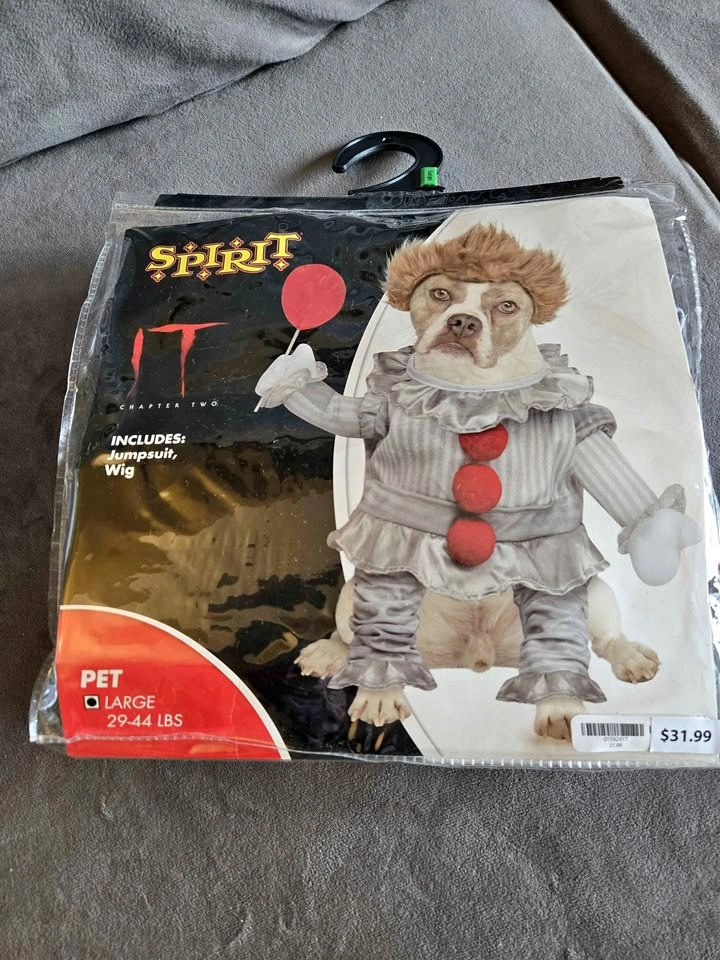 Halloween costume for dog Pennywise