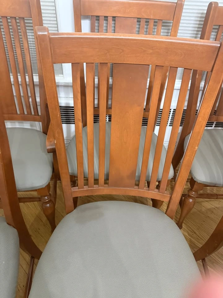Set of 6 Canadian-Made Wooden Dining Chairs - photo 4