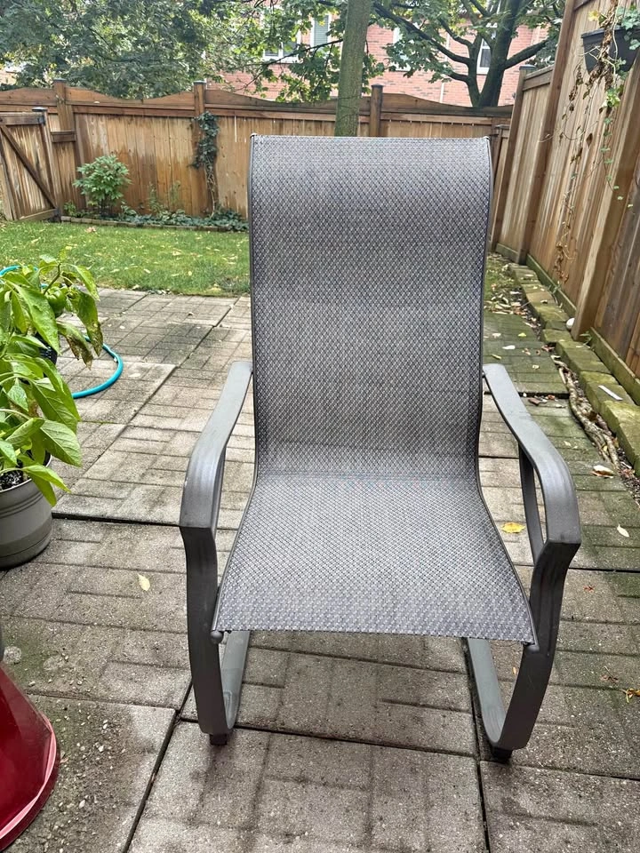 2 Outdoor Patio Chair – Good Condition $25 each