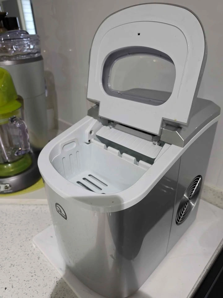 Igloo Portable Countertop Ice Maker (26 lbs/Day) – Stainless - photo 3