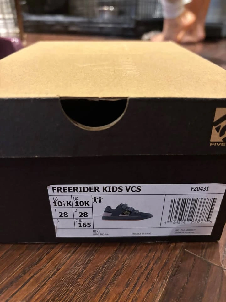 Freerider shoes size 10.5 like new in box - photo 3