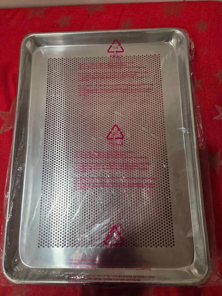 Set of 2 New Perforated Baking Sheet or Bun Pan, 18"×13" - photo 3