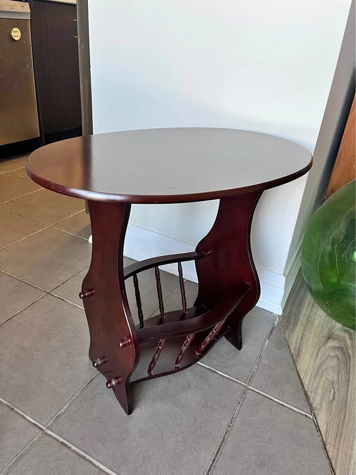 Vintage side table with basket