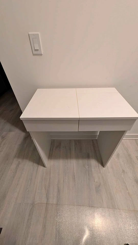IKEA BRIMNES Vanity / Dressing Table - White - Like New