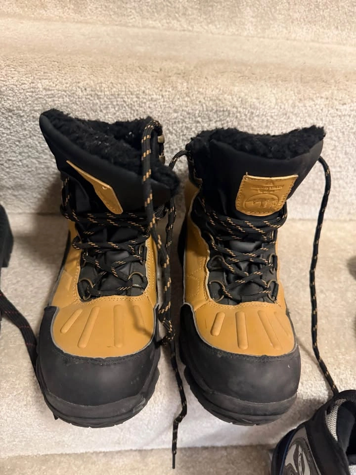 2 pair of boots and 2 pairs of skates - photo 3