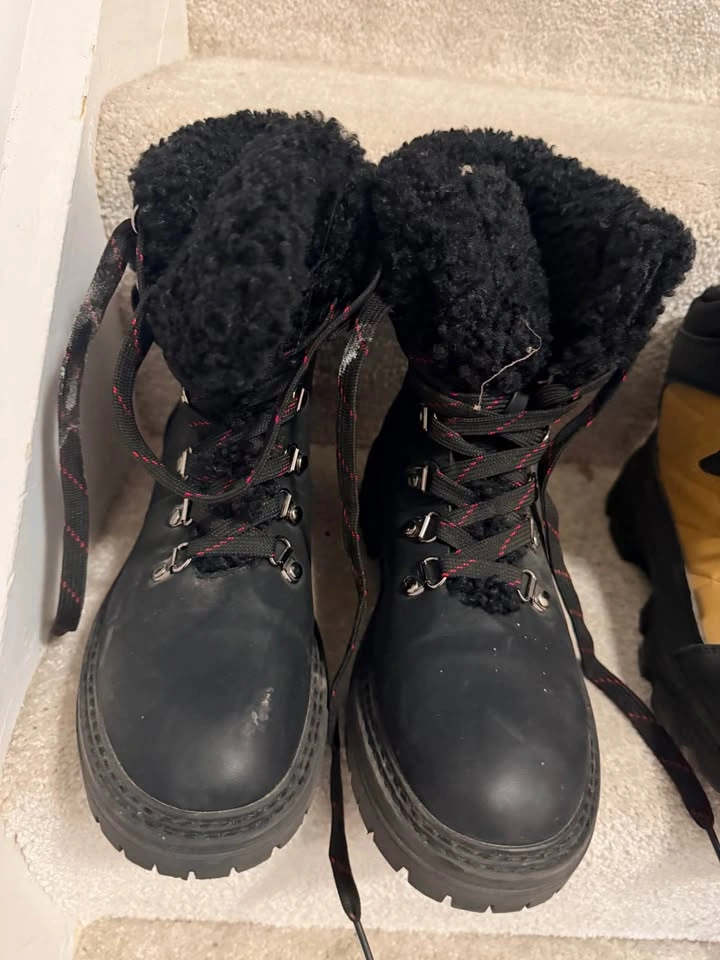 2 pair of boots and 2 pairs of skates - photo 4