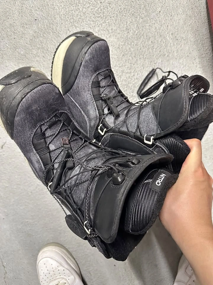 Nitro Faint TLS Women's Snowboard Boots – US 6.5 – Like New