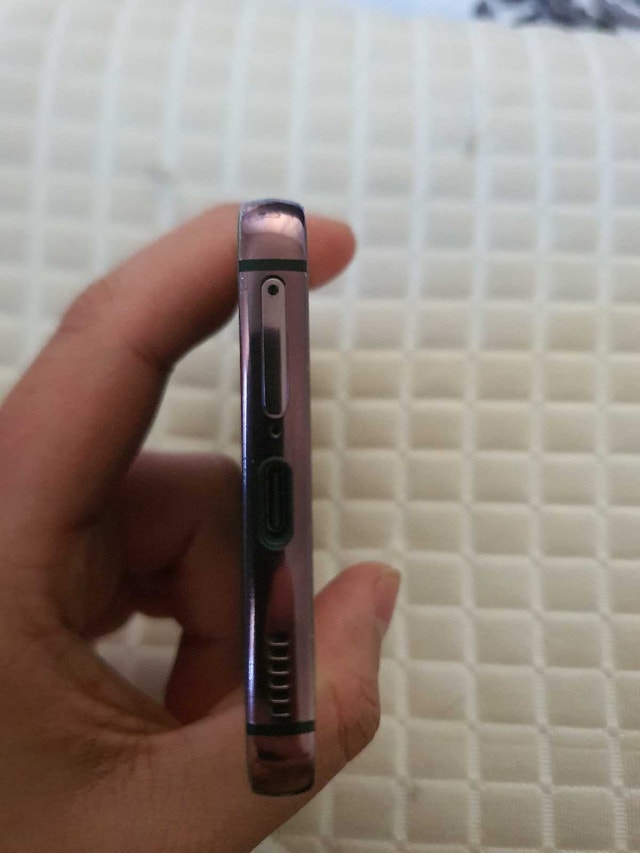 samsung s22 - photo 2