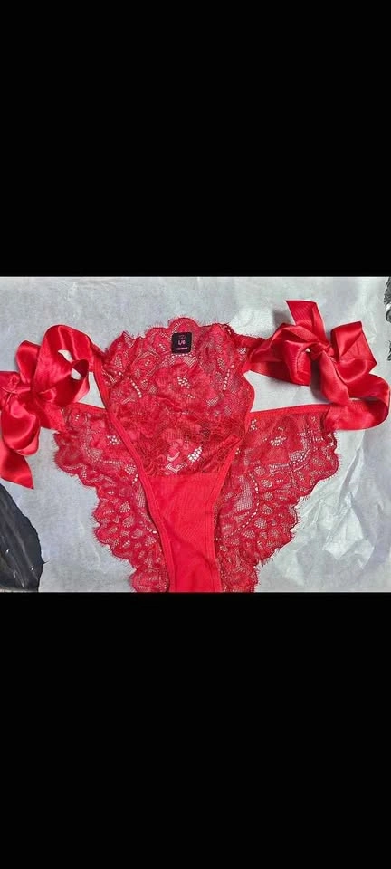 La Senza Red Lace Ribbon Lingerie Panties Size Large