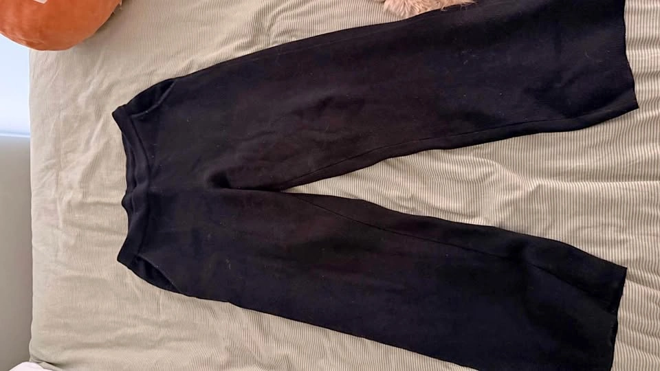 Roots Black Wide-Leg Sweatpants - Size M