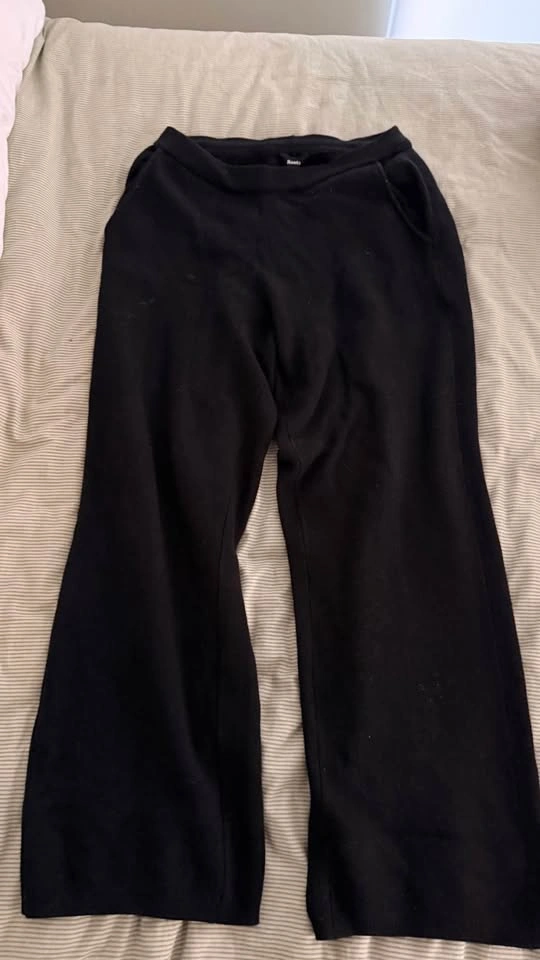 Roots Black Wide-Leg Sweatpants - Size M - photo 3