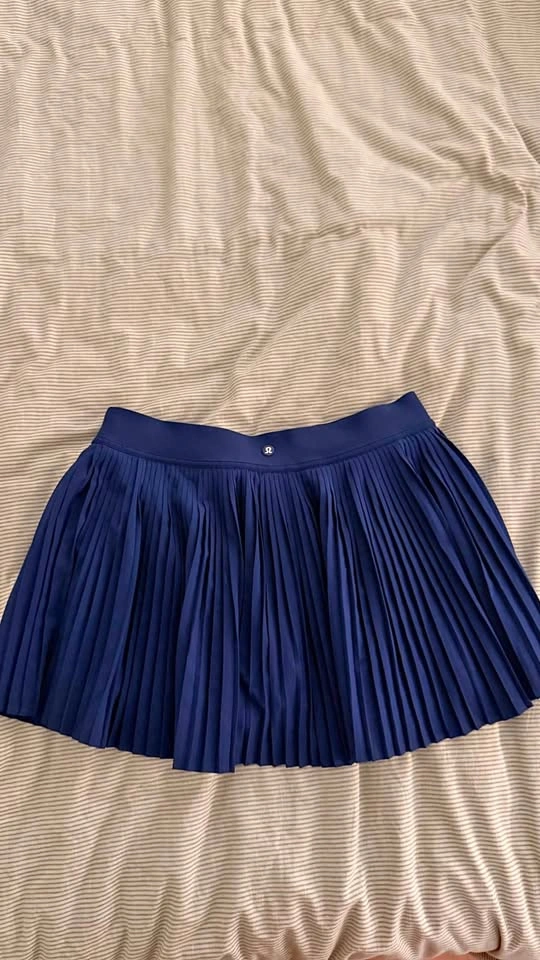 Lululemon Navy Pleated Tennis Skirt - Size 8