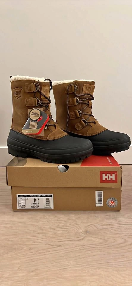 BNWT | Helly Hansen Women's Varanger PrimaLoft Winter Boots – Si