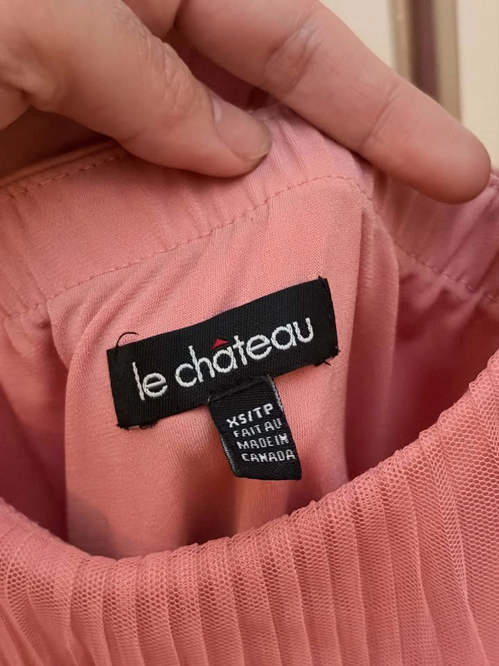 Cute Pink Le Chateau - photo 2