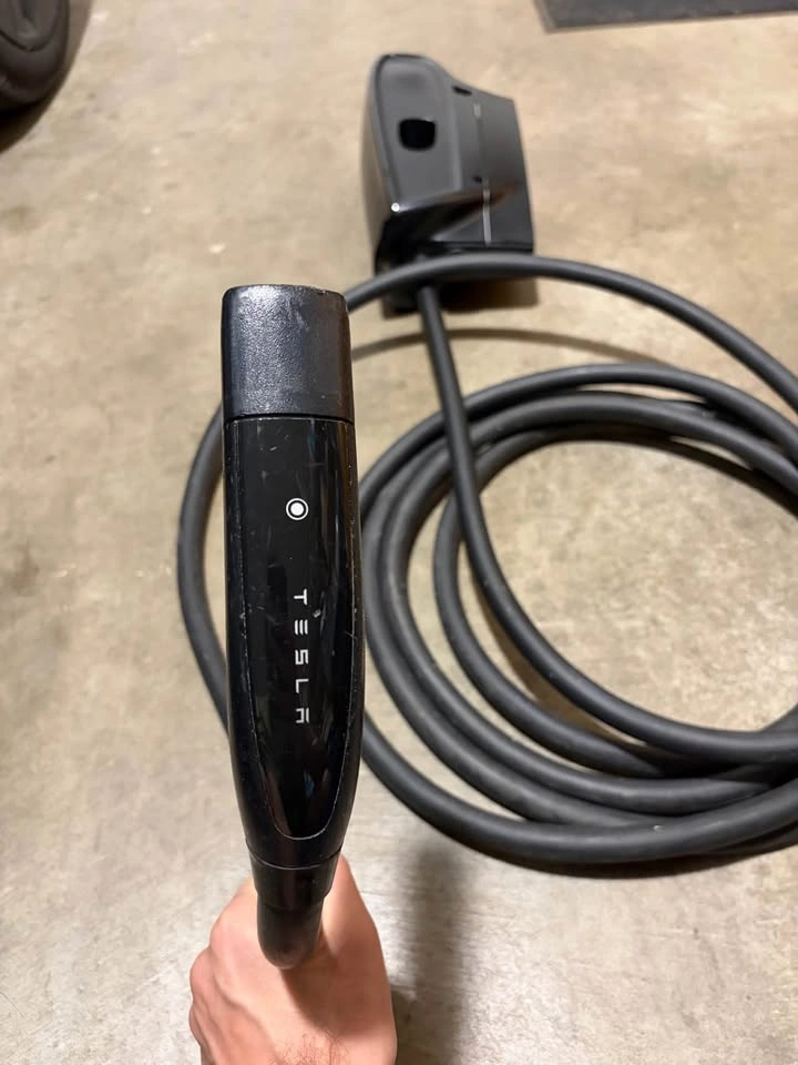 Tesla Wall Connector Gen 2 – Home EV Charger (up to 80A) - photo 2
