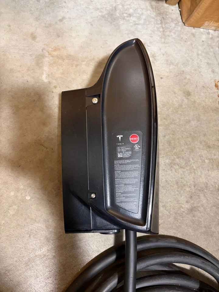 Tesla Wall Connector Gen 2 – Home EV Charger (up to 80A) - photo 4