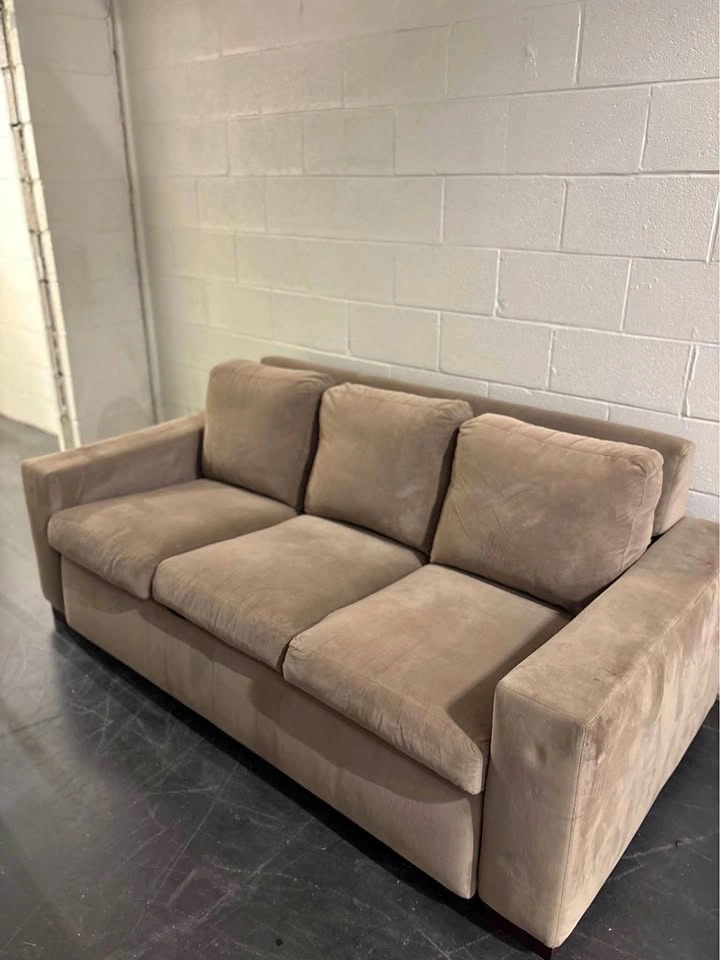 Brown Sleeper Sofa / Pull-Out Couch - Delivery Available