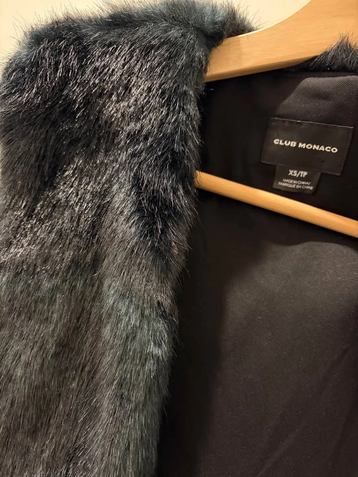 Club Monaco Faux Fur Vest - photo 3