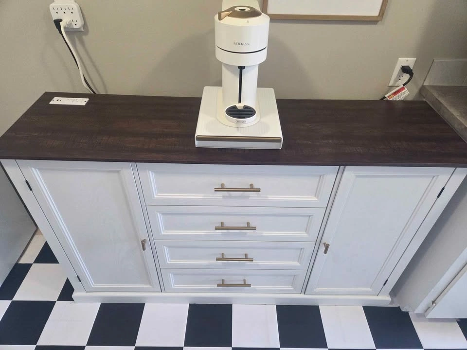 White and Gold Nespresso Coffee Machine and Pod Tray - photo 4