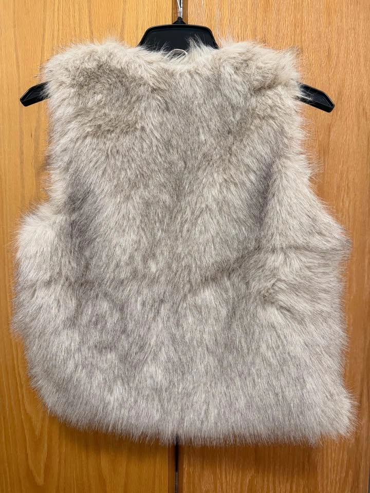 H&M Women's Beige Fluffy Vest - photo 2