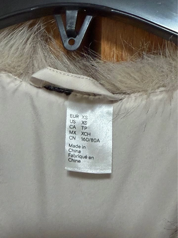 H&M Women's Beige Fluffy Vest - photo 3