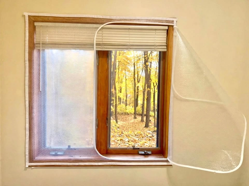 Chicago Winter Window Cover 50"x50" - Thermal Bubble Insulation - photo 2