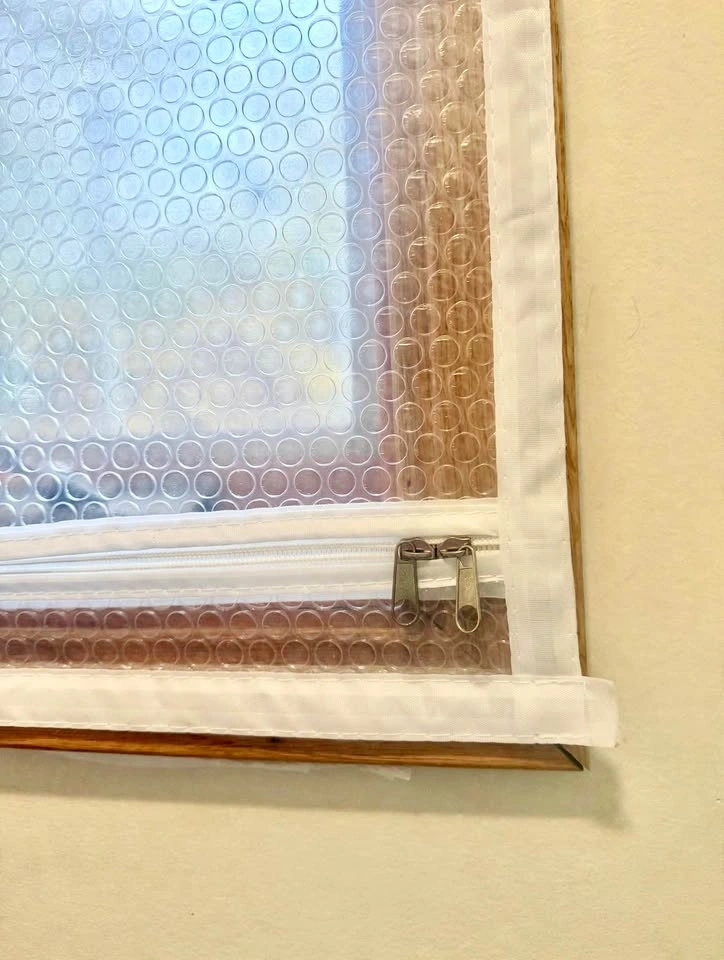 Chicago Winter Window Cover 50"x50" - Thermal Bubble Insulation - photo 4