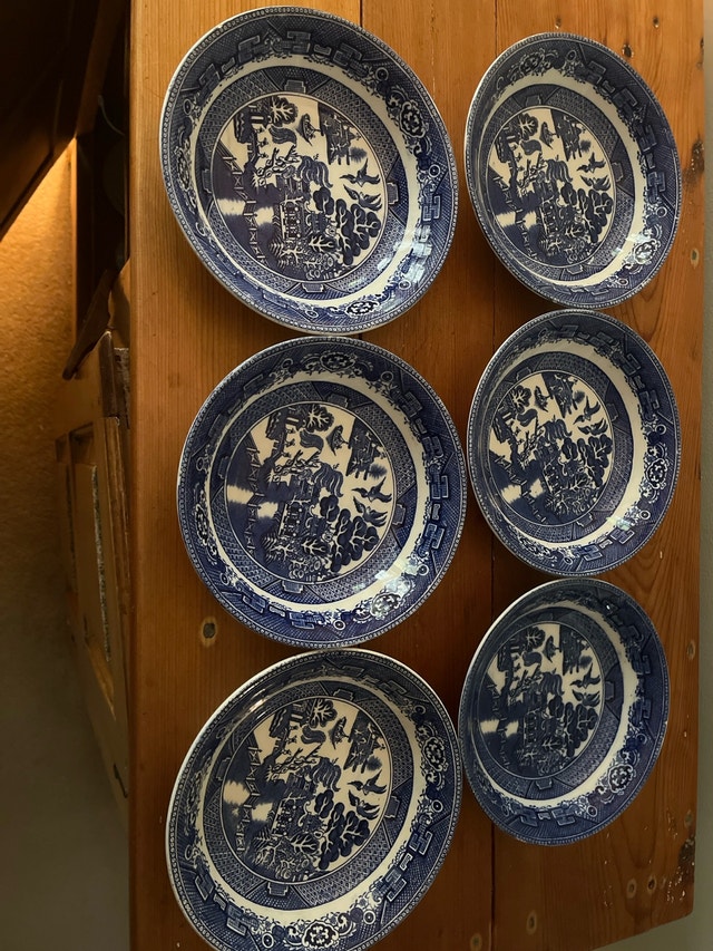 Set of six Willow bowls by Baker & Company