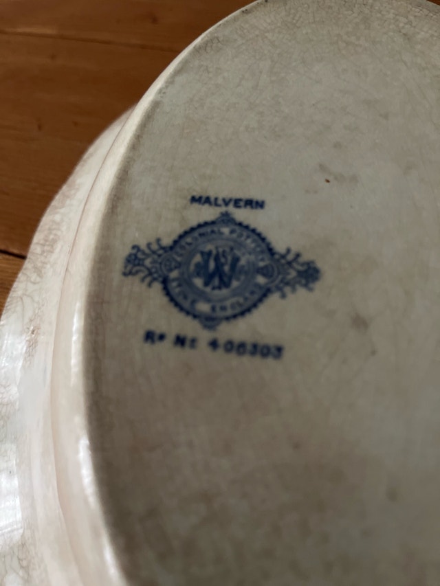 Malvern Colonial Pottery Serving Dish - photo 2