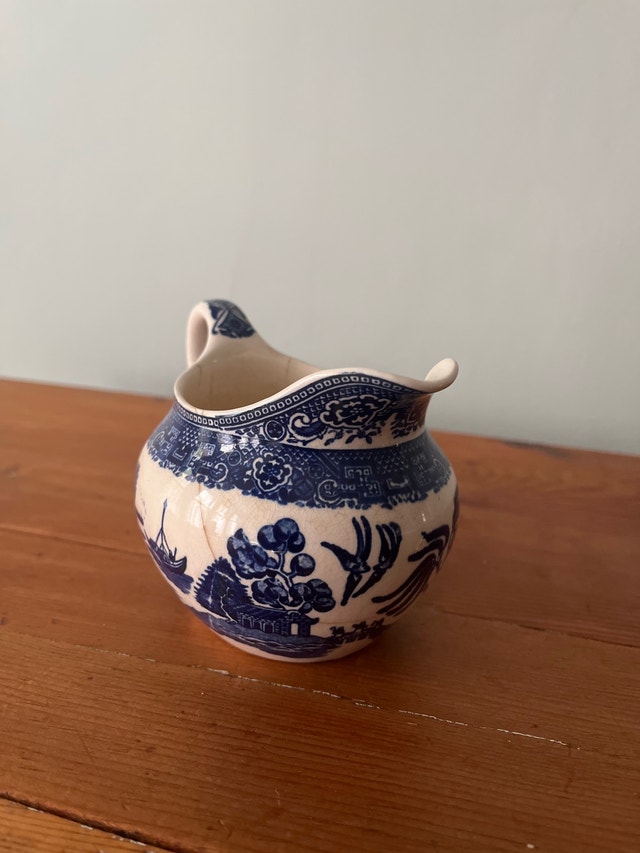 Willow Pattern Milk Jug - photo 2