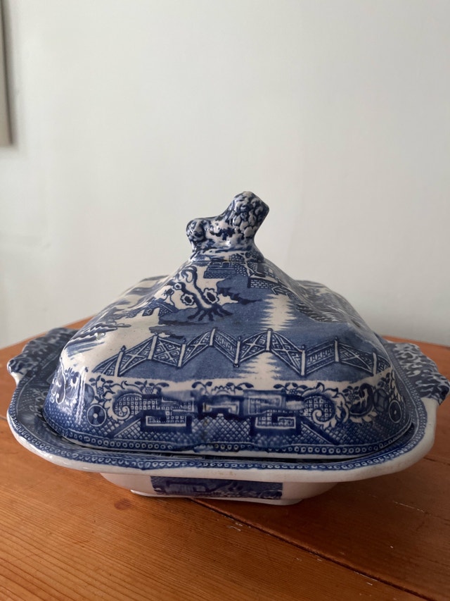 Willow Pattern Serving Dish