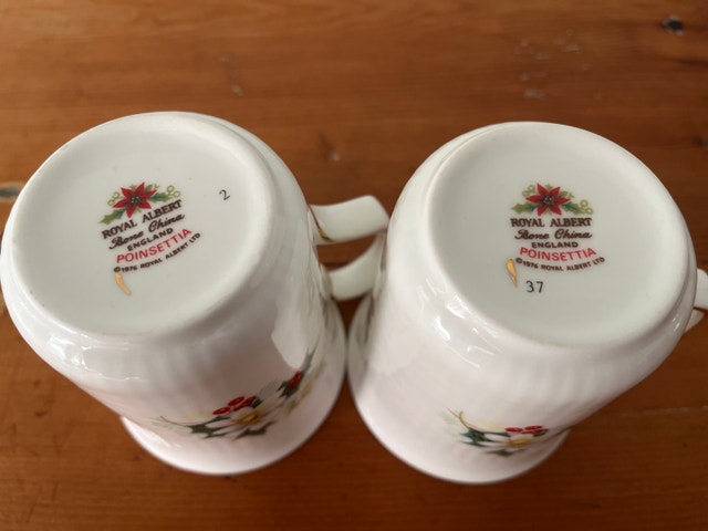 Royal Albert Poinsettia mugs - photo 2