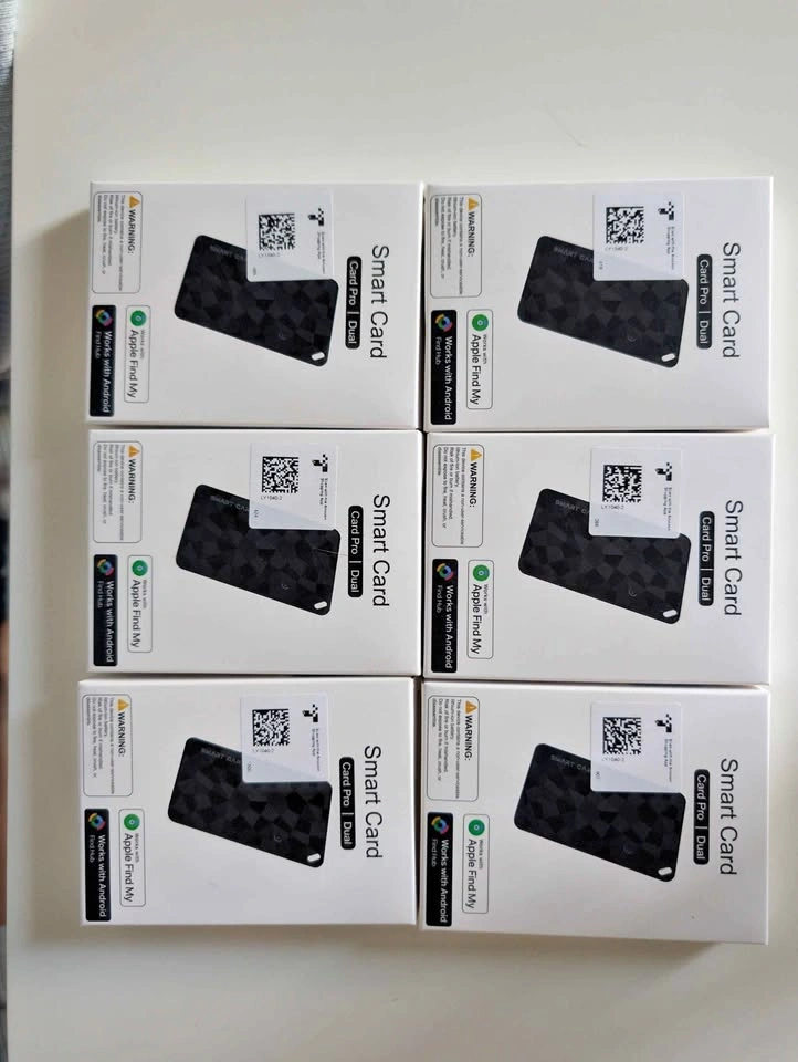 Smart Wallet Tracker Card (Brand new)