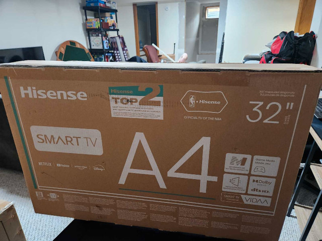 NIB Hisense 32" TV - photo 2