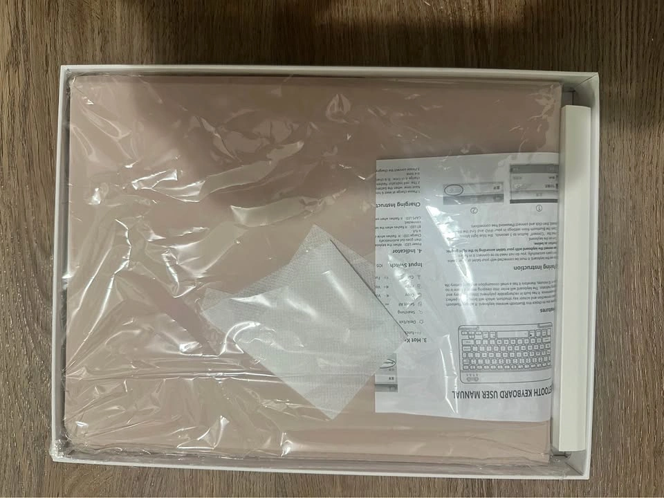 Kekhe Bluetooth Keyboard Case - photo 2