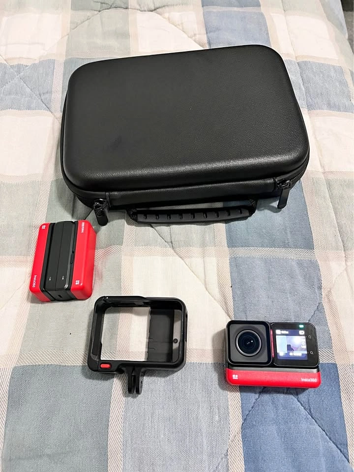 Insta360 ONE RS