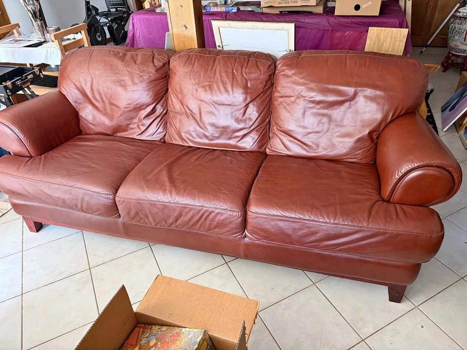 3 Piece Italian Leather Chateau D'ax Set