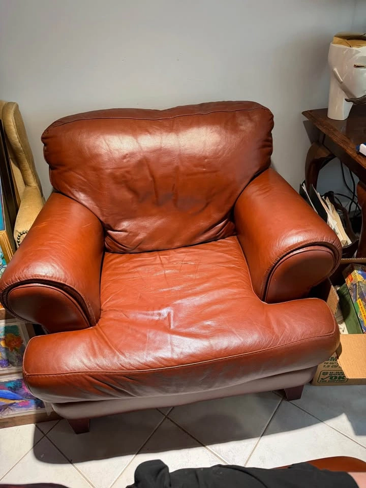 3 Piece Italian Leather Chateau D'ax Set - photo 4
