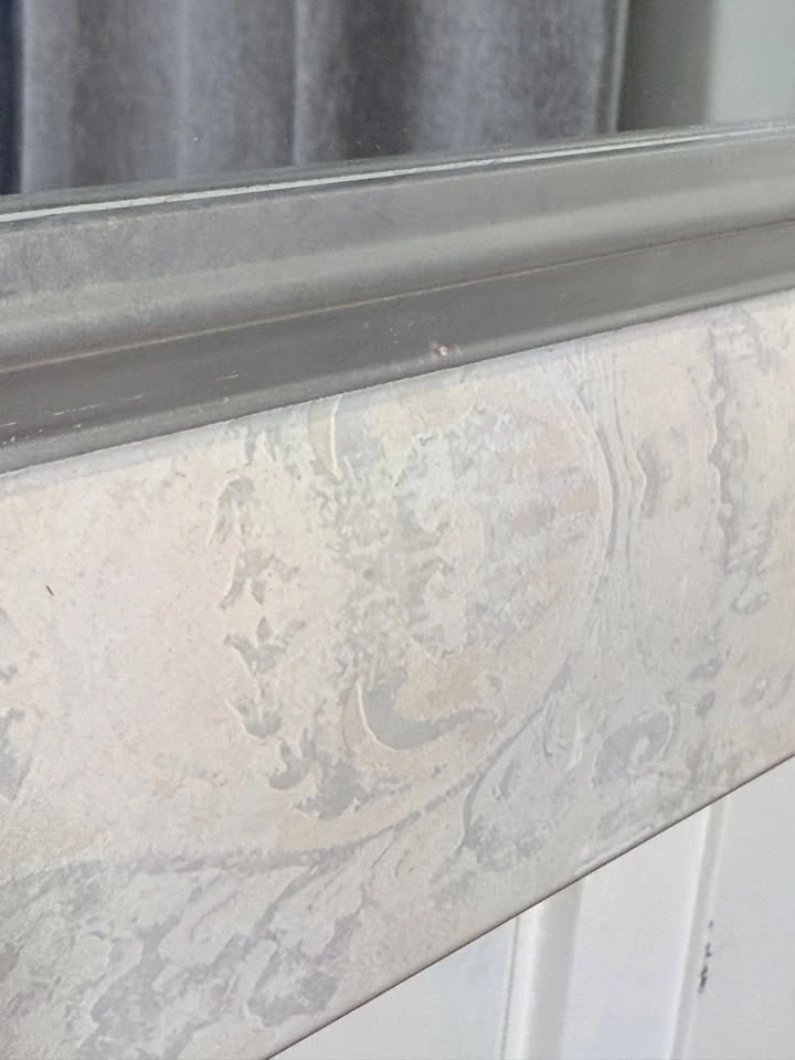 Elegant Damask Pattern Framed Wall Mirror - photo 3