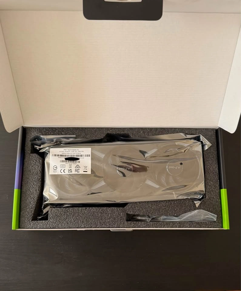 PNY NVIDIA GeForce RTX 5070 EPIC-X RGB OC Triple-Fan GPU - photo 3
